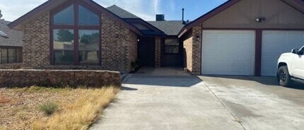 Building Photo - 621 Hempstead Dr