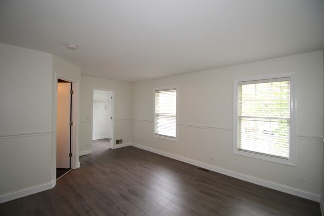 Building Photo - 2835 Cedar Glade Dr