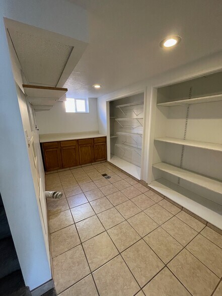 Laundry Room - 1581 E Downington Ave