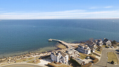 Building Photo - 159 S Shore Ave