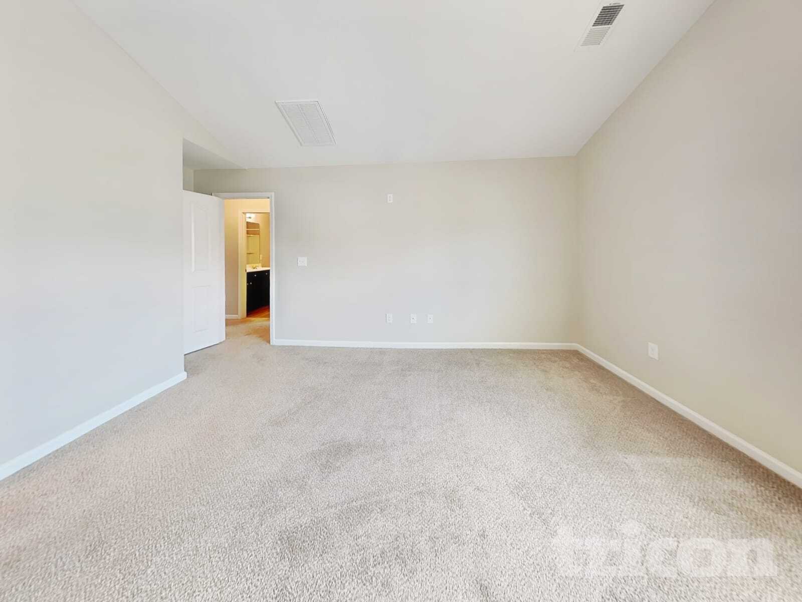 Building Photo - 747 Markham Cir