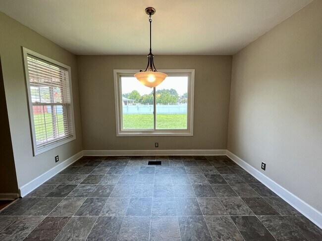 Building Photo - 2758 Shepherds Ct