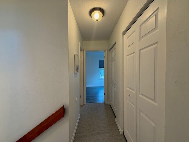 Building Photo - 4356 SW 21st Ln
