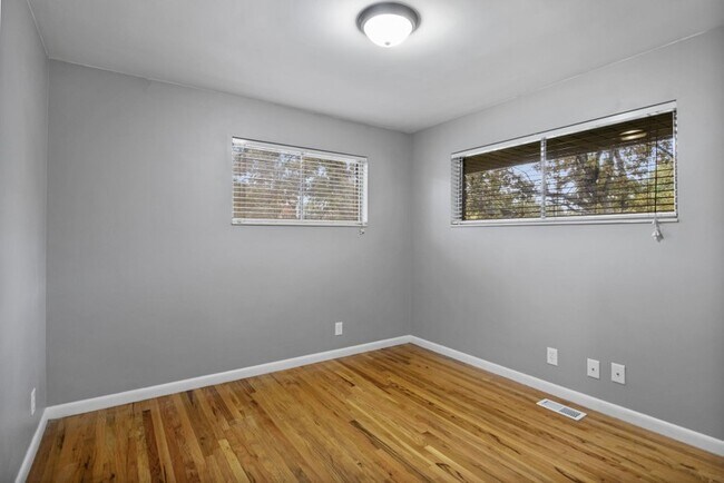 Building Photo - 1408 Binford St
