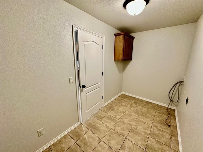 Building Photo - 441 Sorrento Dr