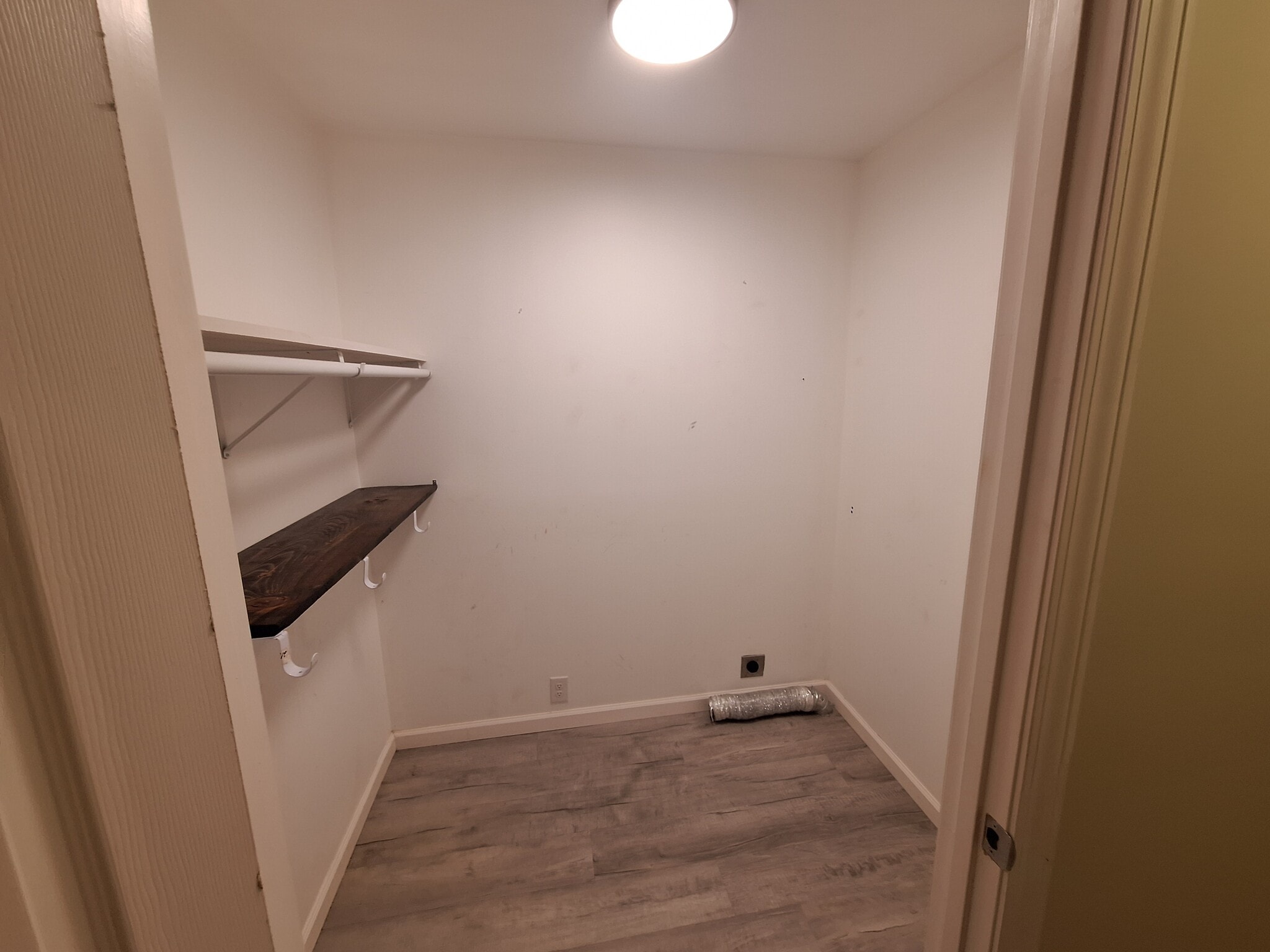Laundry Rm - 547 Ronceverte Ave