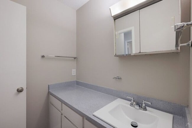 Building Photo - Spacious 1-Bedroom Living Near Emory & Toco Hills | 672 SF