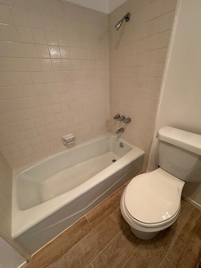 Building Photo - Newly Renovated 4 Bedroom 3 Bath Home with...