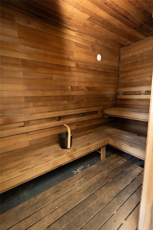 Building Photo - 150 Sunny Isles Blvd