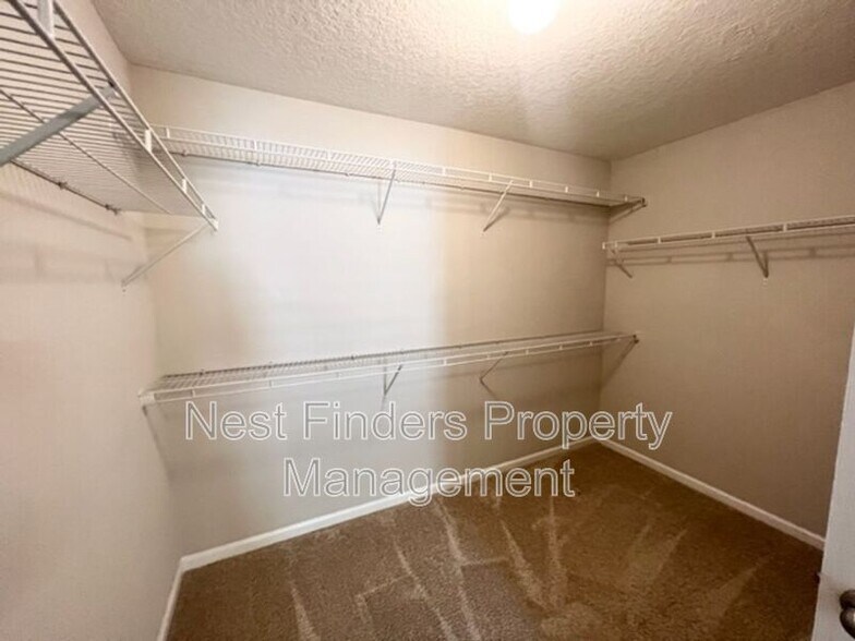 Building Photo - 33 Pickett Dr