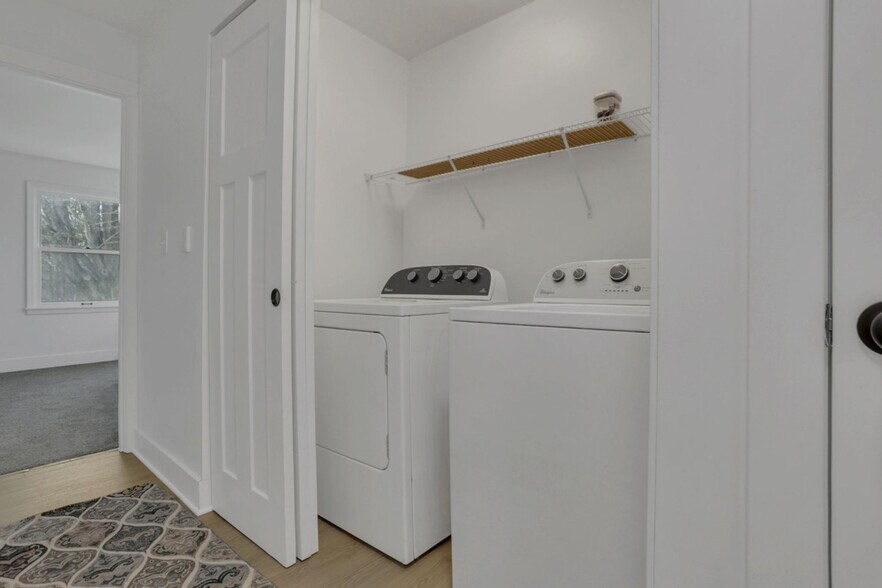 Building Photo - 4260 Sitterley Rd NW