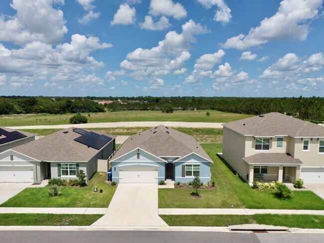 Building Photo - Beautiful 4 Bedroom, 2 bath home is Available for Rent in the Forest Lake Community!