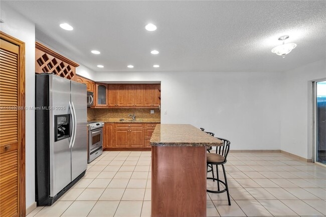 Building Photo - 7811 SW 9th Terrace