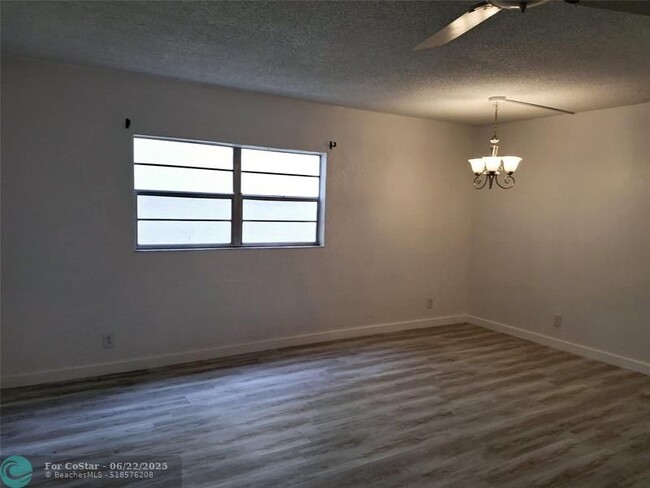 Building Photo - 4128 NW 88th Ave