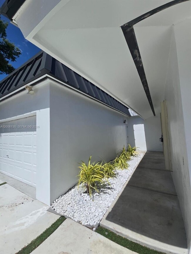 Building Photo - 8404 SW 102nd Pl