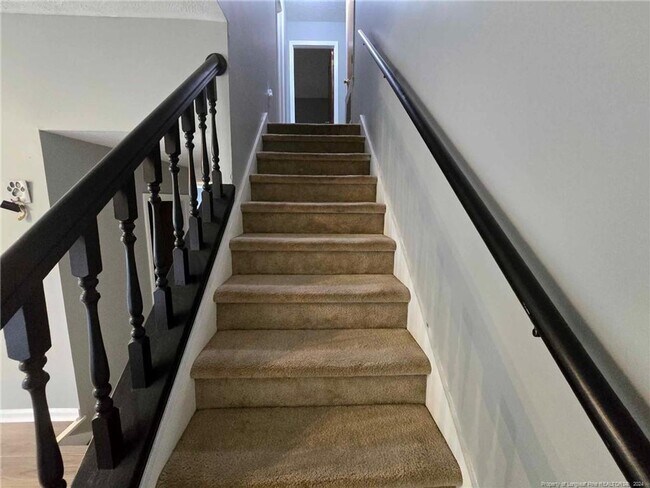 Building Photo - Conveniently located 3 bedroom!