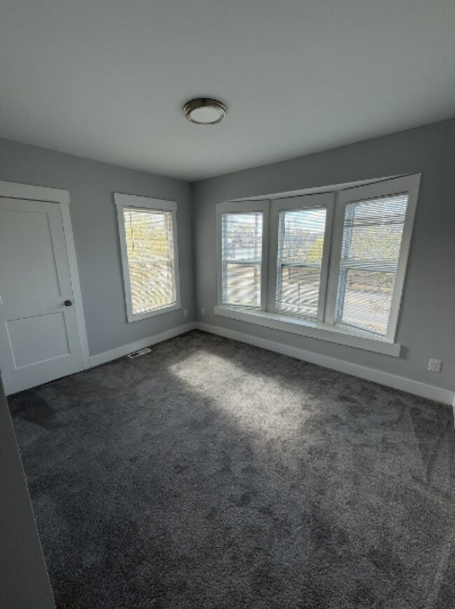 Building Photo - 2519 N College Ave