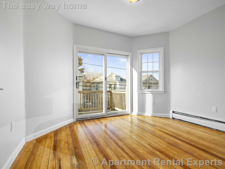 Building Photo - 42 William St