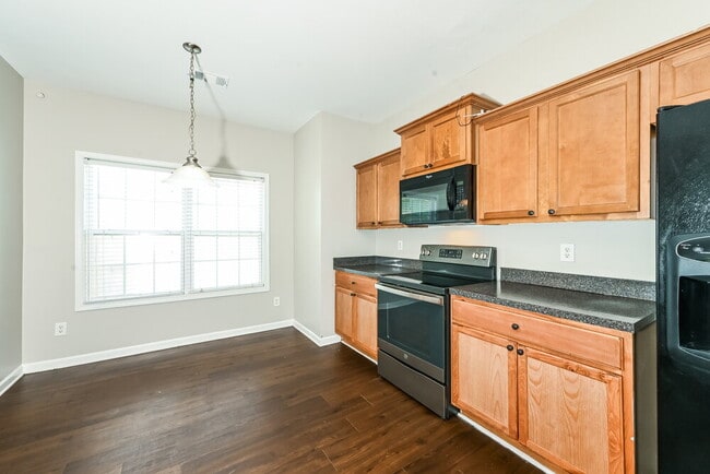 Building Photo - 7063 Grand Hickory Dr