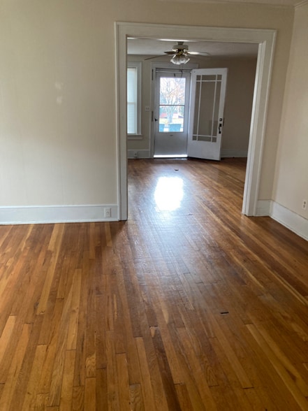 Building Photo - 301 W G St