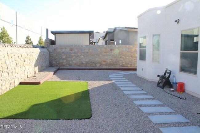Building Photo - 163 Via Rojas Dr