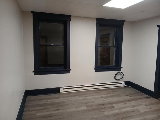 Building Photo - 1818 4th St