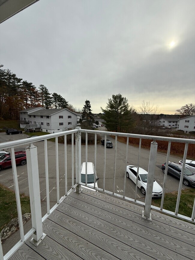 Building Photo - 826 State St