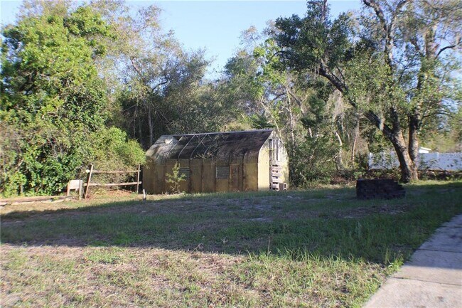 Building Photo - 3045 Yorkshire Dr