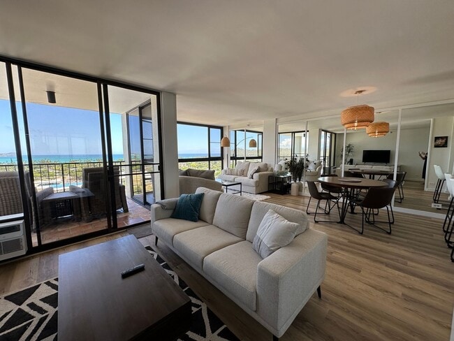 Building Photo - Stunning Panoramic Ocean Views! Fully furnished, fully renovated, 2 bedroom, 2 bathroom unit at W...