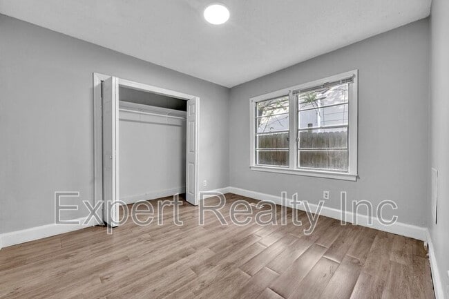 Building Photo - 616 Rutledge Dr
