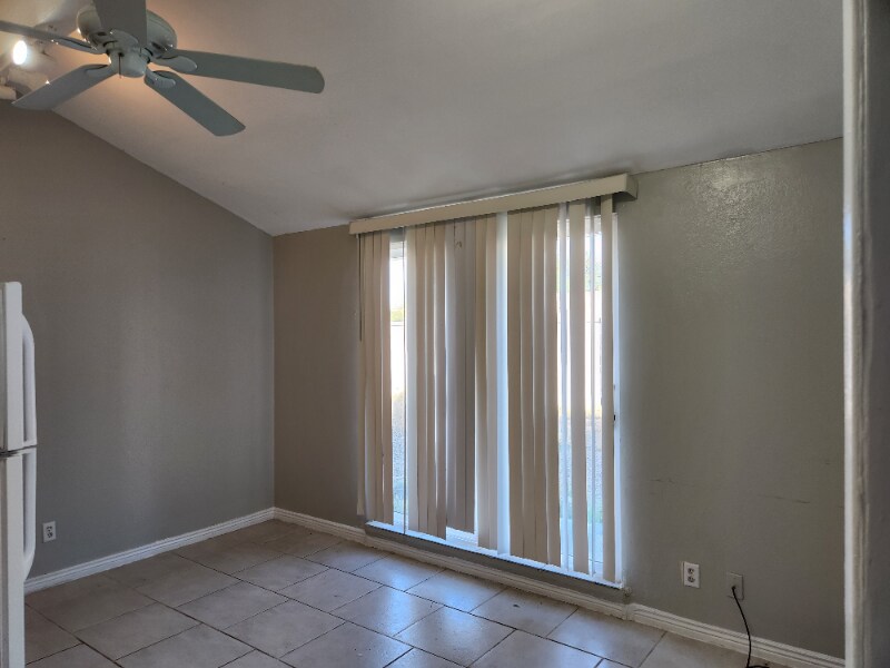 Building Photo - 2601 S Portia Ave