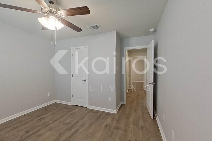 Building Photo - 406 Mango Dr