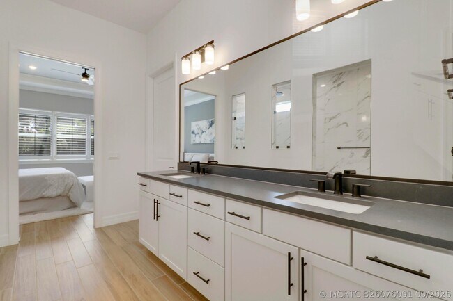 Building Photo - 10909 Stellar Cir