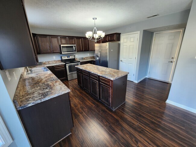 Building Photo - 8213 Briarhill Lane