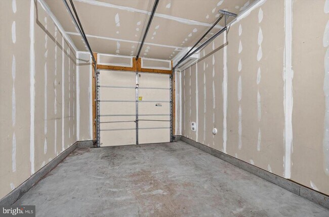 Building Photo - 43845 Centergate Dr