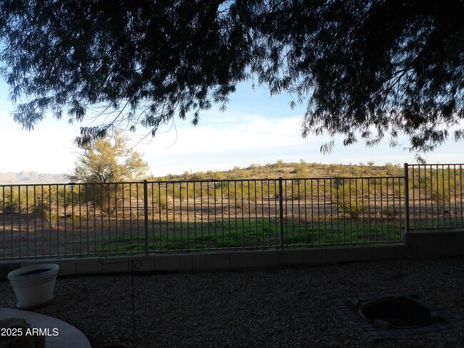 Building Photo - 17976 W Paseo Way