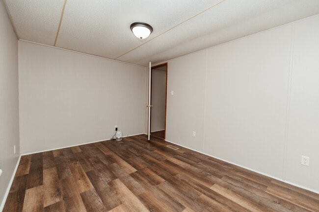 Building Photo - 4680 Hardy Adams Rd