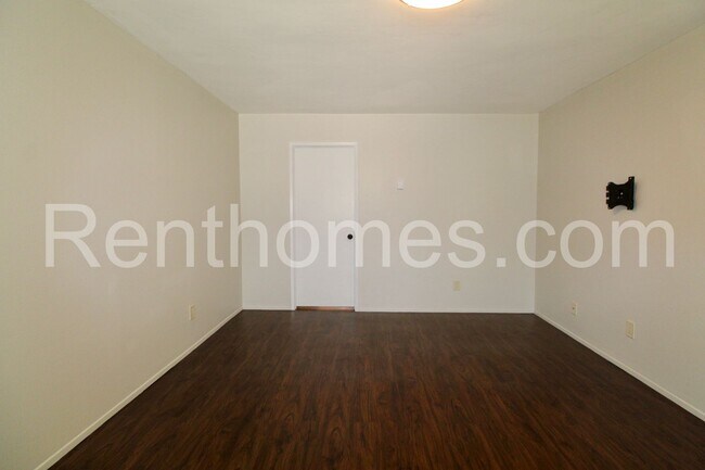 Building Photo - 8150 Lemon Ave
