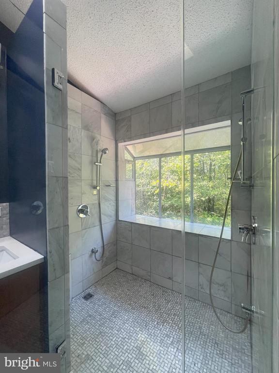 Building Photo - 24 Ginger Ct