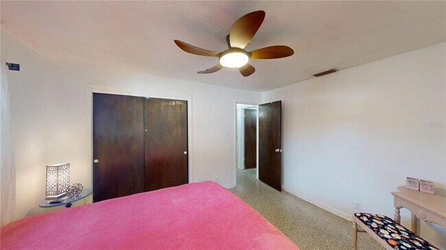 Building Photo - 502 N Beverly Ave