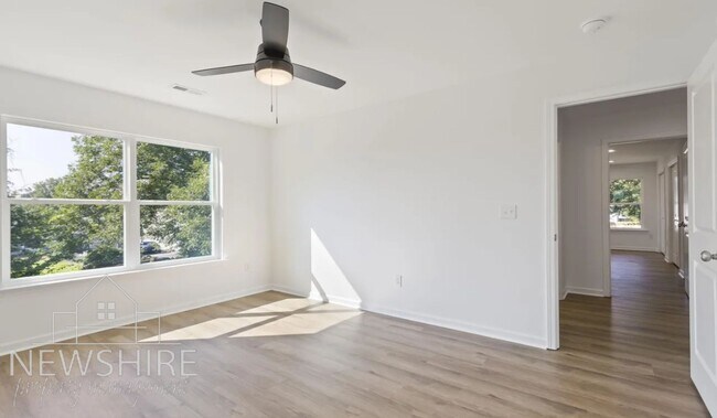 Building Photo - Don't Miss This Hidden Gem Near Downtown Greenville!