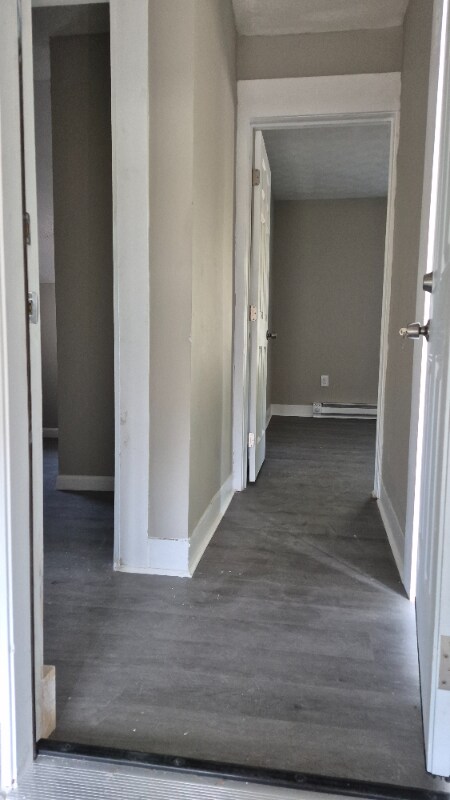 Building Photo - 916 Riverview Terrace