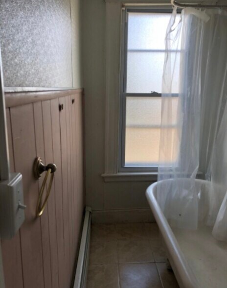 Building Photo - 182 Jersey St