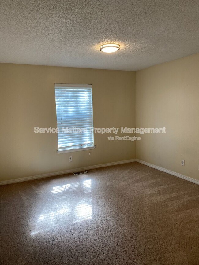Building Photo - 6969 Weatherwood Dr