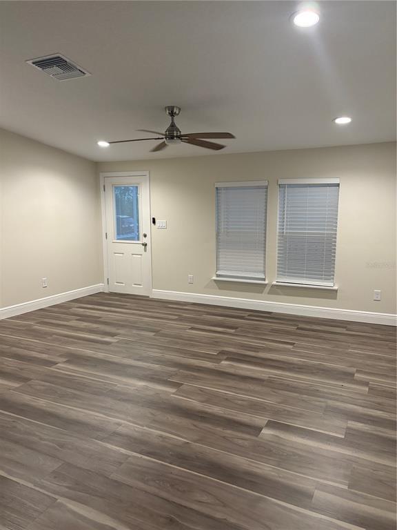 Building Photo - 10699 Quiet Cove Rd