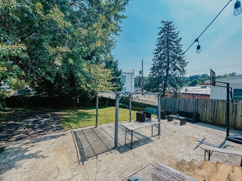 Building Photo - 238 Cleveland Ave