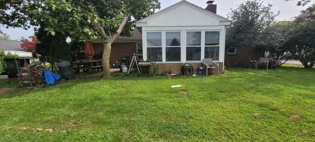 Building Photo - 4 bedroom 1.5 Bathroom home in Leola