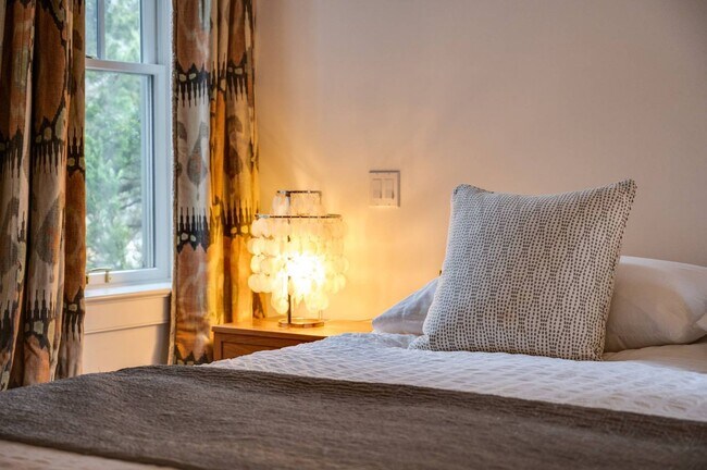 Building Photo - 62 Abrahams Landing Rd