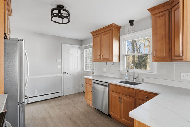 Building Photo - 269 Great Swamp Rd