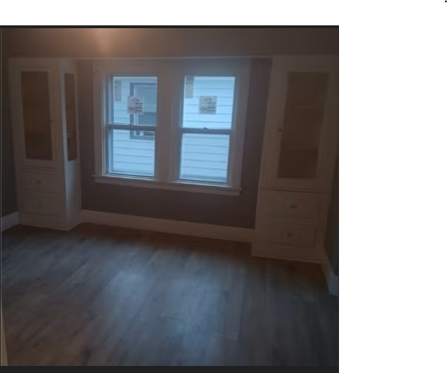 Building Photo - Newly Renovated 2BR/1BA First Floor Apartment in Nearby Larchmere Neighborhood